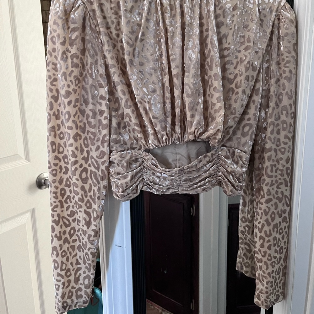 Cutout Crop Top-Velvet Cheetah Print Design - Picture 3 of 8